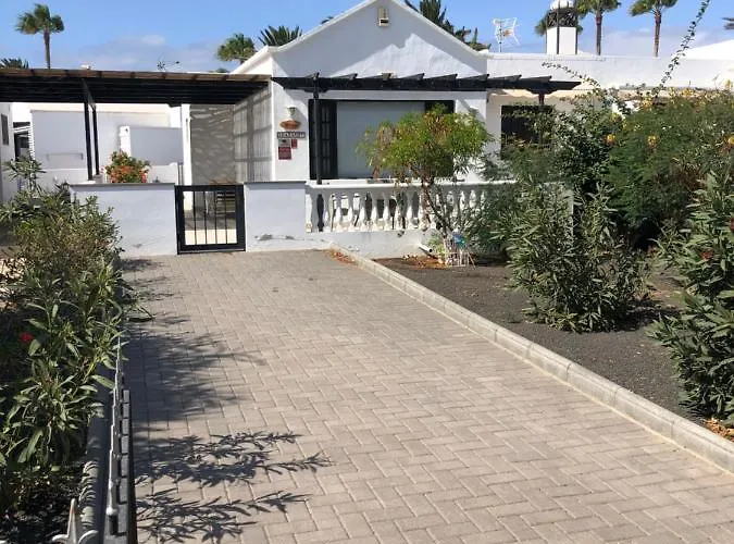 2 Bedroom Front Line Puerto Del Carmen *