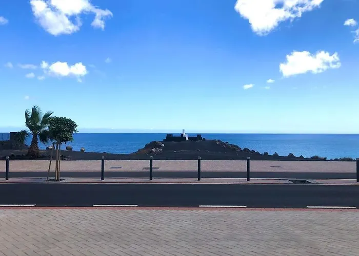 2 Bedroom Front Line Puerto Del Carmen *