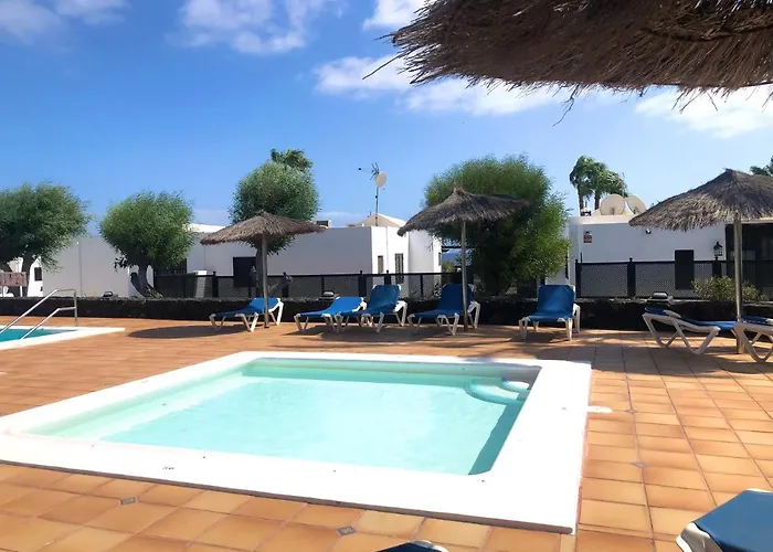 Villa 2 Bedroom Front Line Puerto Del Carmen *