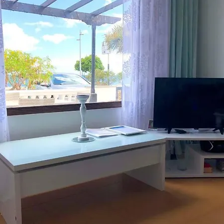 2 Bedroom Front Line Puerto Del Carmen Villa *