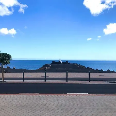 2 Bedroom Front Line Puerto Del Carmen *