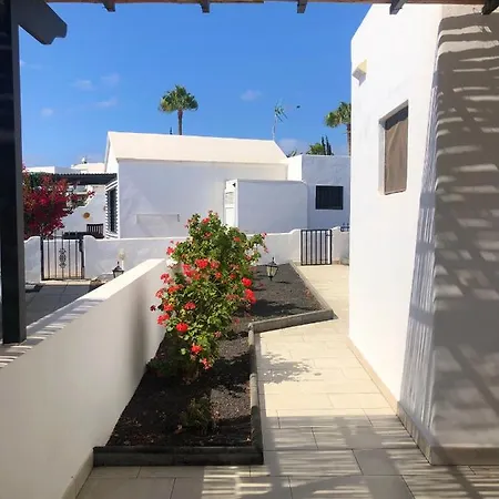 Villa 2 Bedroom Front Line Puerto Del Carmen Tias
