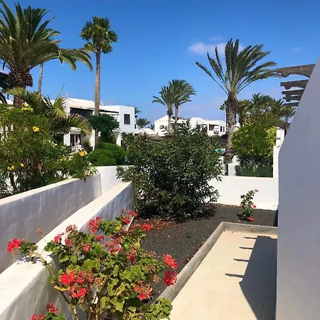 2 Bedroom Front Line Puerto Del Carmen Villa *