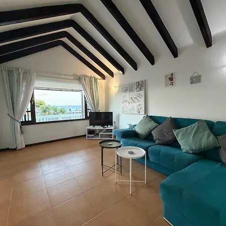 Dream - Front Line 2 Bedroom With Stunning Views *
